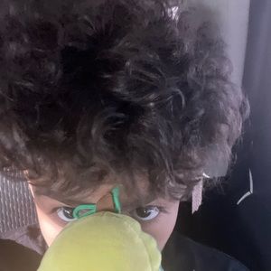 Meet your Posher, Elias